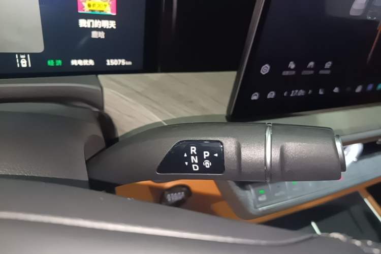 Used Tank 500 New Energy 2026 Model—Hi4-Z Smart Enjoyment Version Gear Lever