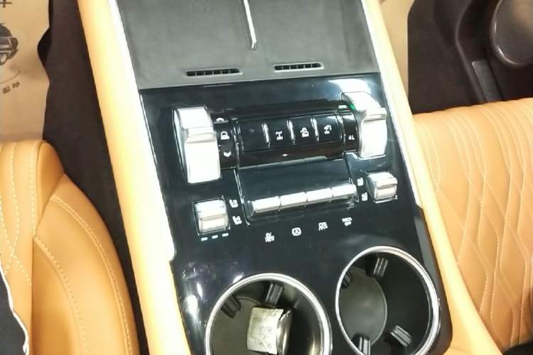 Used Tank 500 New Energy 2026 Model—Hi4-T Standard Version Gear Lever