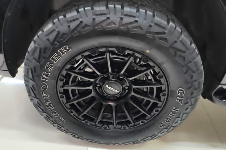 Used Tank 500 New Energy 2026 Model—Hi4-Z Smart Enjoyment Version Left Front Wheel Hub