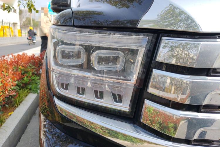 Used Tank 500 New Energy 2026 Model—Hi4-T Smart Enjoyment Version Right Front Headlight