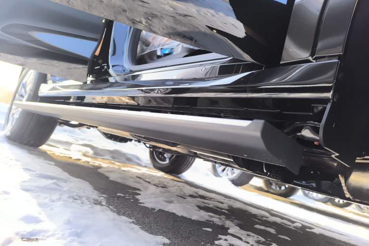 Used Tank 500 New Energy 2026 Model—Hi4-T Smart Enjoyment Version Right Side Sill