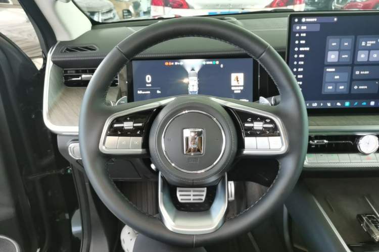 Used Tank 500 New Energy 2026 Model—Hi4-T Smart Enjoyment Version Steering Wheel
