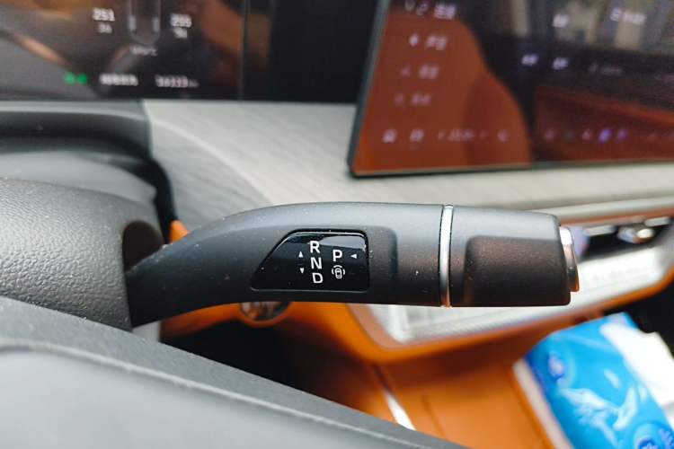 Used Tank 500 New Energy 2026 Model—Hi4-Z Smart Enjoyment Version Gear Lever