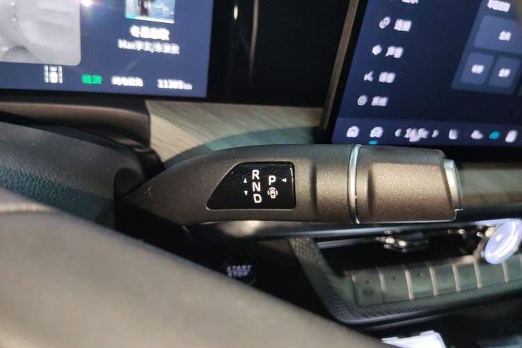 Used Tank 500 New Energy 2026 Model—Hi4-Z Smart Enjoyment Version Gear Lever