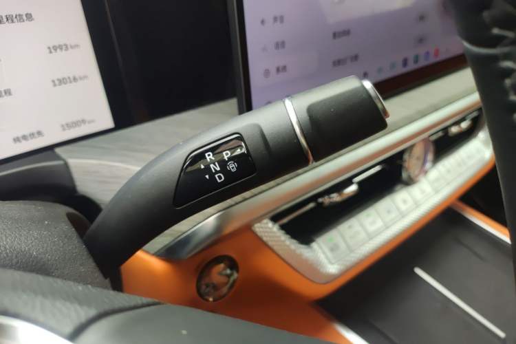 Used Tank 500 New Energy 2026 Model—Hi4-Z Smart Enjoyment Version Gear Lever