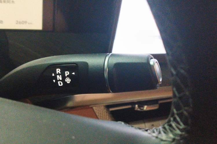 Used Tank 500 New Energy 2026 Model—Hi4-Z Smart Enjoyment Version Gear Lever