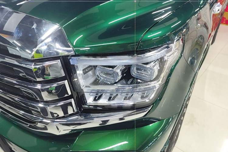 Used Tank 500 New Energy 2026 Model—Hi4-T Smart Enjoyment Version Left Front Headlight