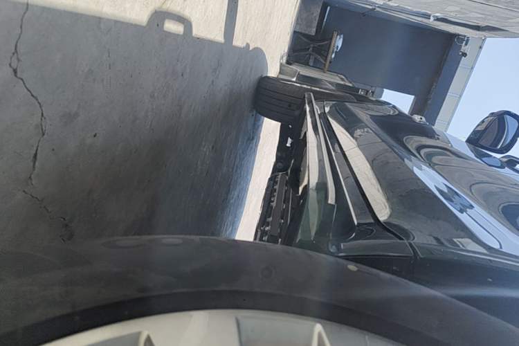 Used Tank 500 New Energy 2026 Model—Hi4-Z Smart Enjoyment Version Left Side Sill