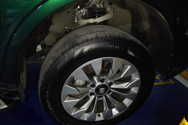 Used Tank 500 New Energy 2026 Model—Hi4-Z Smart Enjoyment Version Right Front Wheel Hub