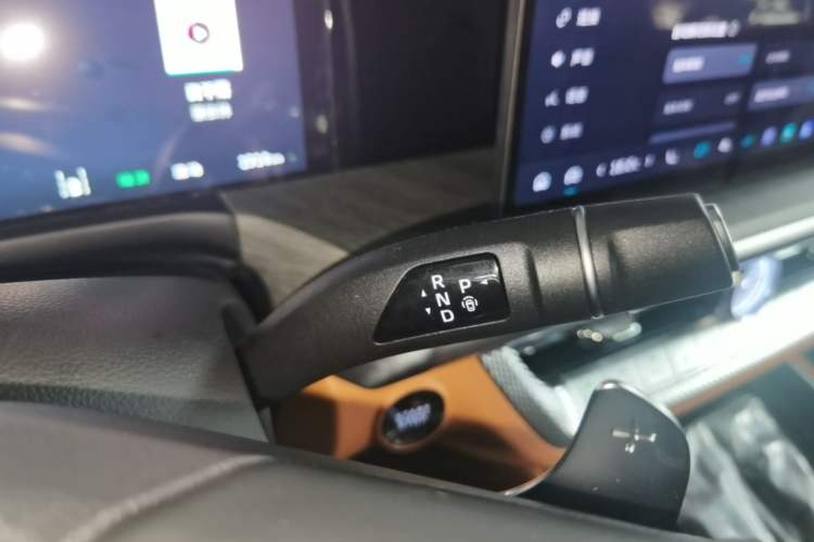 Used Tank 500 New Energy 2026 Model—Hi4-T Smart Enjoyment Version Gear Lever