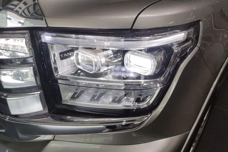 Used Tank 500 New Energy 2026 Model—Hi4-T Smart Enjoyment Version Left Front Headlight