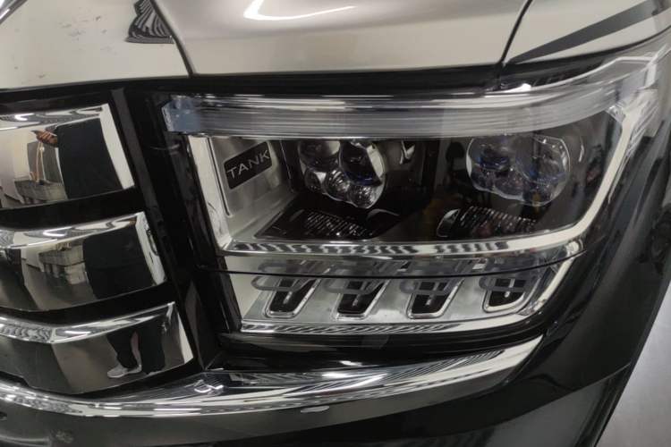 Used Tank 500 New Energy 2026 Model—Hi4-T Smart Enjoyment Version Left Front Headlight