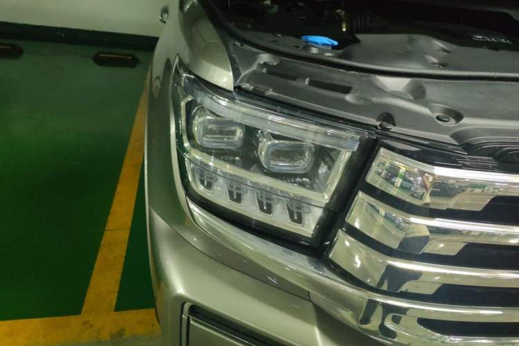 Used Tank 500 New Energy 2026 Model—Hi4-T Smart Enjoyment Version Right Front Headlight