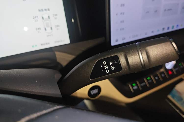 Used Tank 500 New Energy 2026 Model—Hi4-Z Smart Enjoyment Version Gear Lever