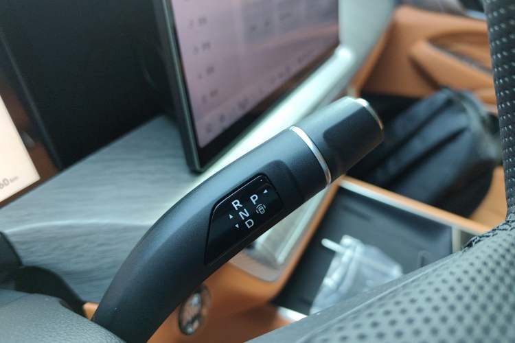 Used Tank 500 New Energy 2026 Model—Hi4-Z Smart Enjoyment Version Gear Lever