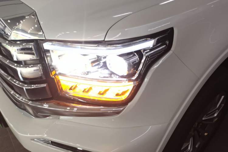 Used Tank 500 New Energy 2026 Model—Hi4-T Smart Enjoyment Version Left Front Headlight