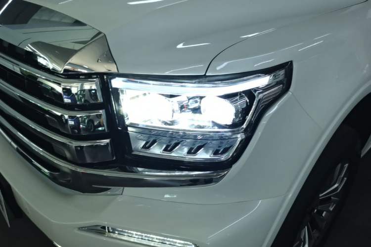 Used Tank 500 New Energy 2026 Model—Hi4-T Smart Enjoyment Version Left Front Headlight