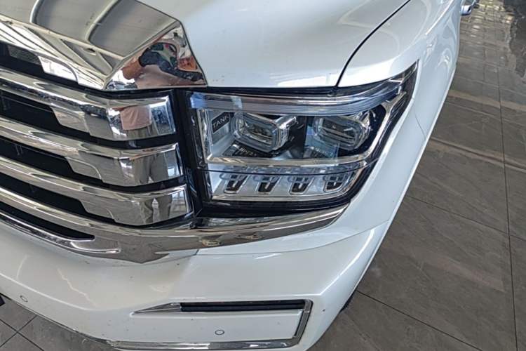 Used Tank 500 New Energy 2026 Model—Hi4-T Smart Enjoyment Version Left Front Headlight