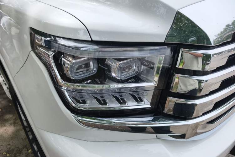 Used Tank 500 New Energy 2026 Model—Hi4-Z Smart Enjoyment Version Right Front Headlight