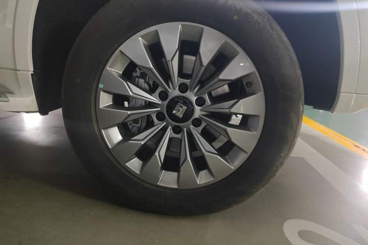Used Tank 500 New Energy 2026 Model—Hi4-Z Smart Enjoyment Version Right Front Wheel Hub