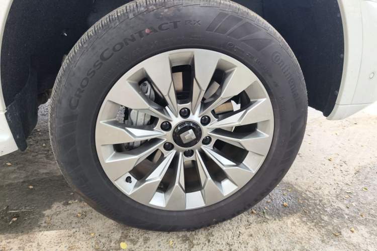 Used Tank 500 New Energy 2026 Model—Hi4-Z Smart Enjoyment Version Right Front Wheel Hub