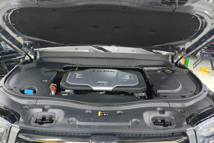 Used Tank 700 New Energy 2024 Hi4-T Extreme Edition Engine Bay