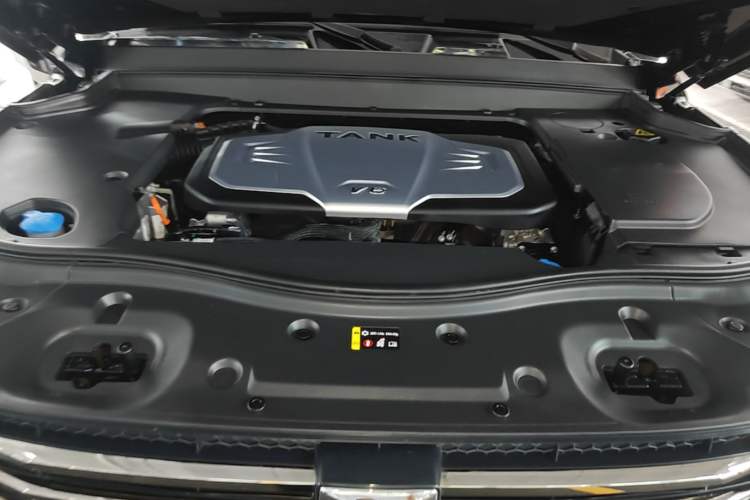 Used Tank 700 New Energy 2024 Hi4-T Extreme Edition Engine Bay
