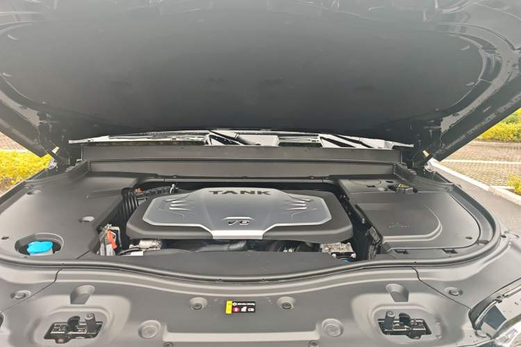Used Tank 700 New Energy 2024 Hi4-T Extreme Edition Engine Bay