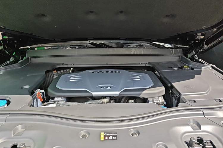 Used Tank 700 New Energy 2024 Hi4-T Extreme Edition Engine Bay