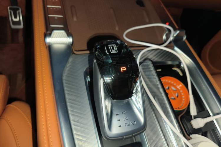 Used Tank 700 New Energy 2024 Hi4-T Extreme Edition Gear Lever