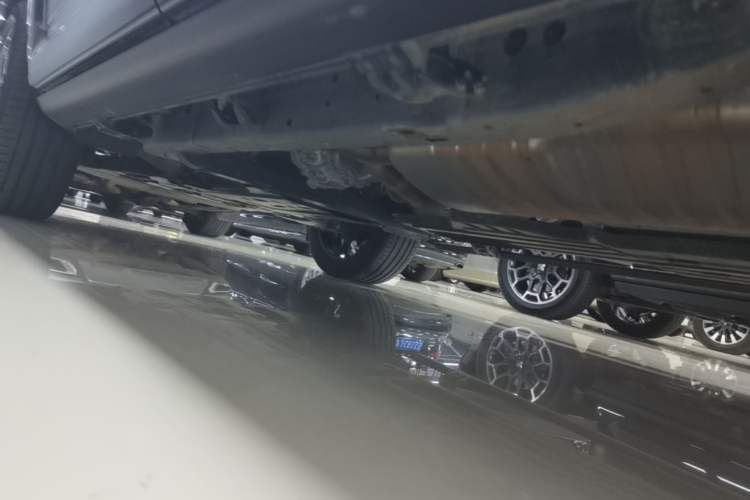 Used Tank 700 New Energy 2024 Hi4-T Extreme Edition Left Side Sill