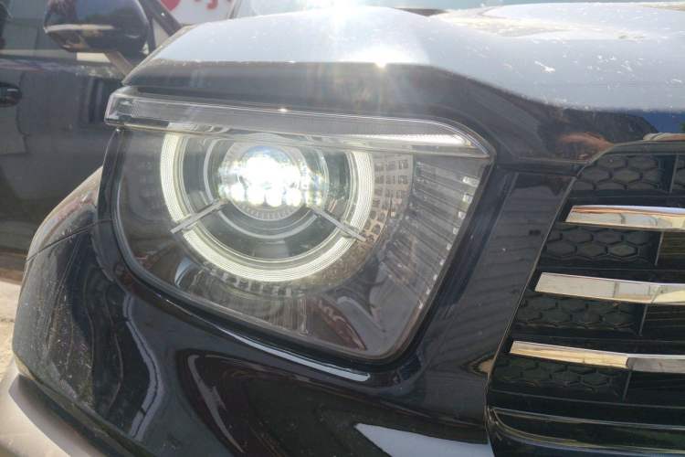Used Tank 700 New Energy 2024 Hi4-T Extreme Edition Right Front Headlight