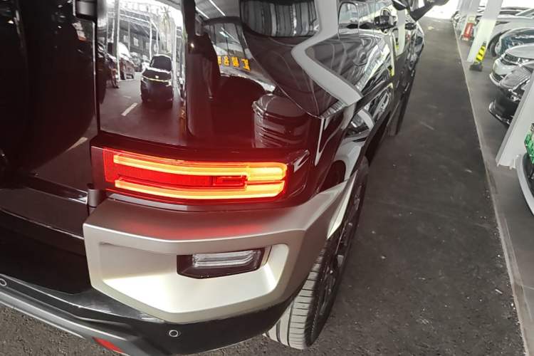 Used Tank 700 New Energy 2024 Hi4-T Extreme Edition Right Rear Taillight