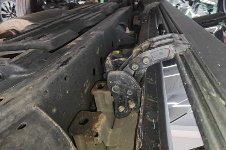 Used Tank 700 New Energy 2024 Hi4-T Extreme Edition Right Side Sill