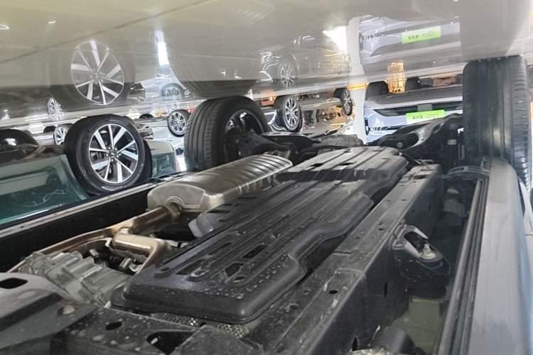 Used Tank 700 New Energy 2024 Hi4-T Extreme Edition Right Side Sill
