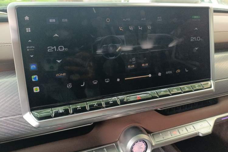 Used Tank 700 New Energy 2024 Hi4-T Extreme Edition Audio And AC Panel