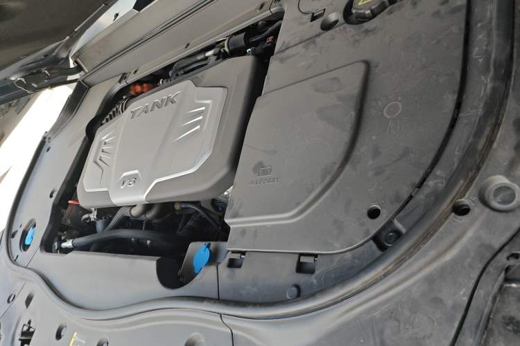 Used Tank 700 New Energy 2024 Hi4-T Extreme Edition Engine Bay