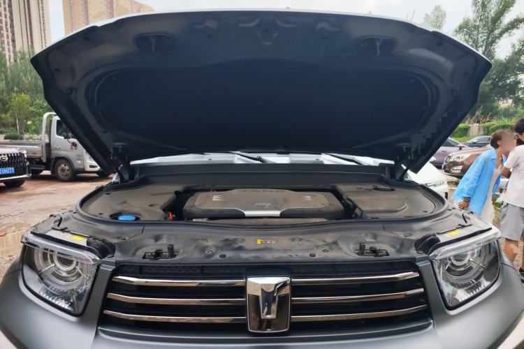 Used Tank 700 New Energy 2024 Hi4-T Extreme Edition Engine Bay