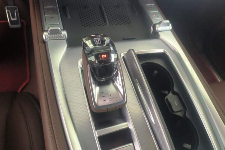 Used Tank 700 New Energy 2024 Hi4-T Extreme Edition Gear Lever