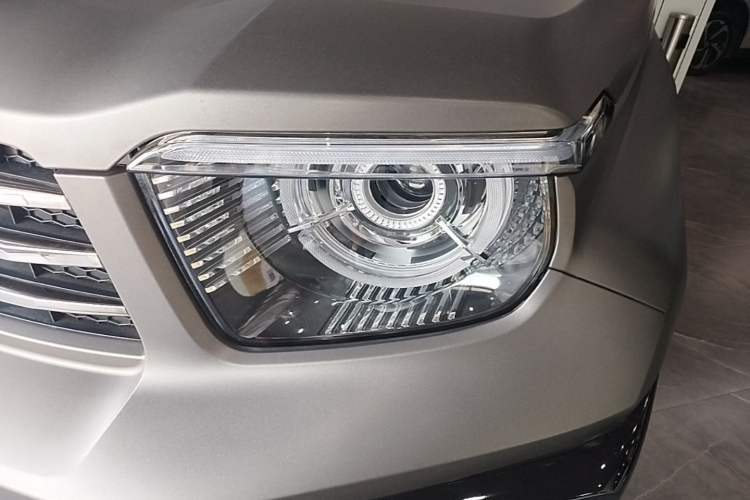 Used Tank 700 New Energy 2024 Hi4-T Extreme Edition Left Front Headlight