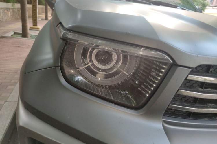 Used Tank 700 New Energy 2024 Hi4-T Extreme Edition Right Front Headlight