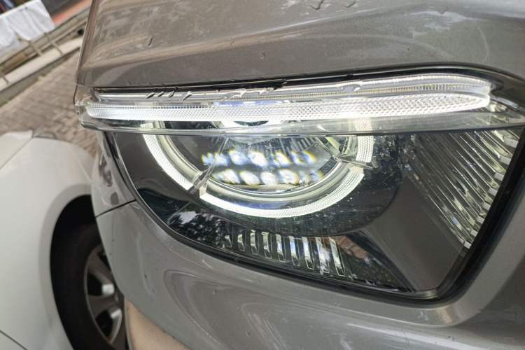 Used Tank 700 New Energy 2024 Hi4-T Extreme Edition Right Front Headlight