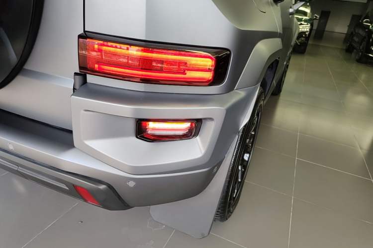 Used Tank 700 New Energy 2024 Hi4-T Extreme Edition Right Rear Taillight