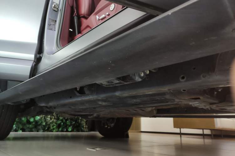 Used Tank 700 New Energy 2024 Hi4-T Extreme Edition Right Side Sill