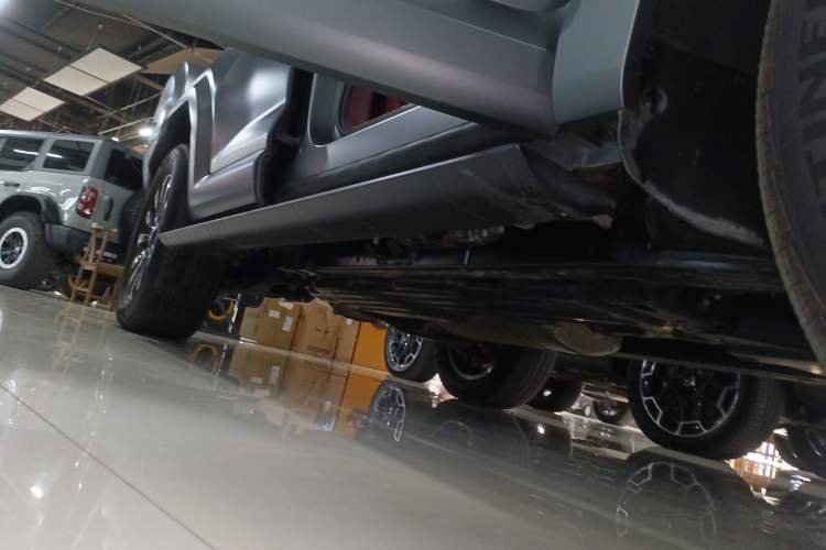 Used Tank 700 New Energy 2024 Hi4-T Extreme Edition Right Side Sill
