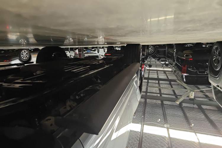 Used Tank 700 New Energy 2024 Hi4-T Extreme Edition Right Side Sill