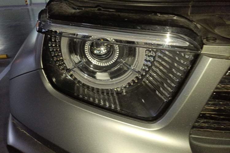 Used Tank 700 New Energy 2024 Hi4-T Extreme Edition Right Front Headlight