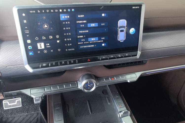 Used Tank 700 New Energy 2024 Hi4-T Extreme Edition Audio And AC Panel