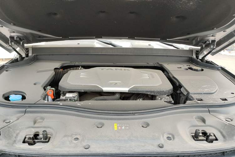 Used Tank 700 New Energy 2024 Hi4-T Extreme Edition Engine Bay