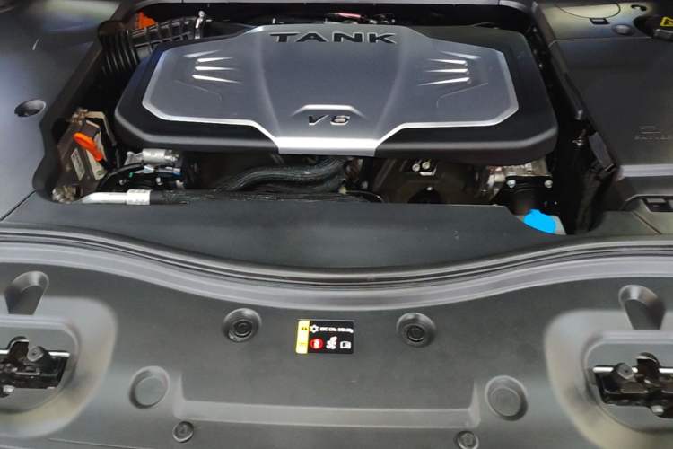 Used Tank 700 New Energy 2024 Hi4-T Extreme Edition Engine Bay